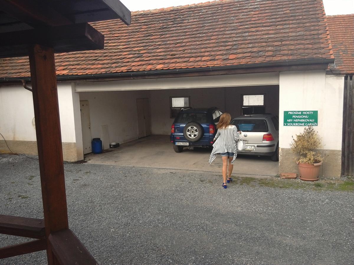 Penzion Na Jízdárně Stary Plzenec Exterior foto