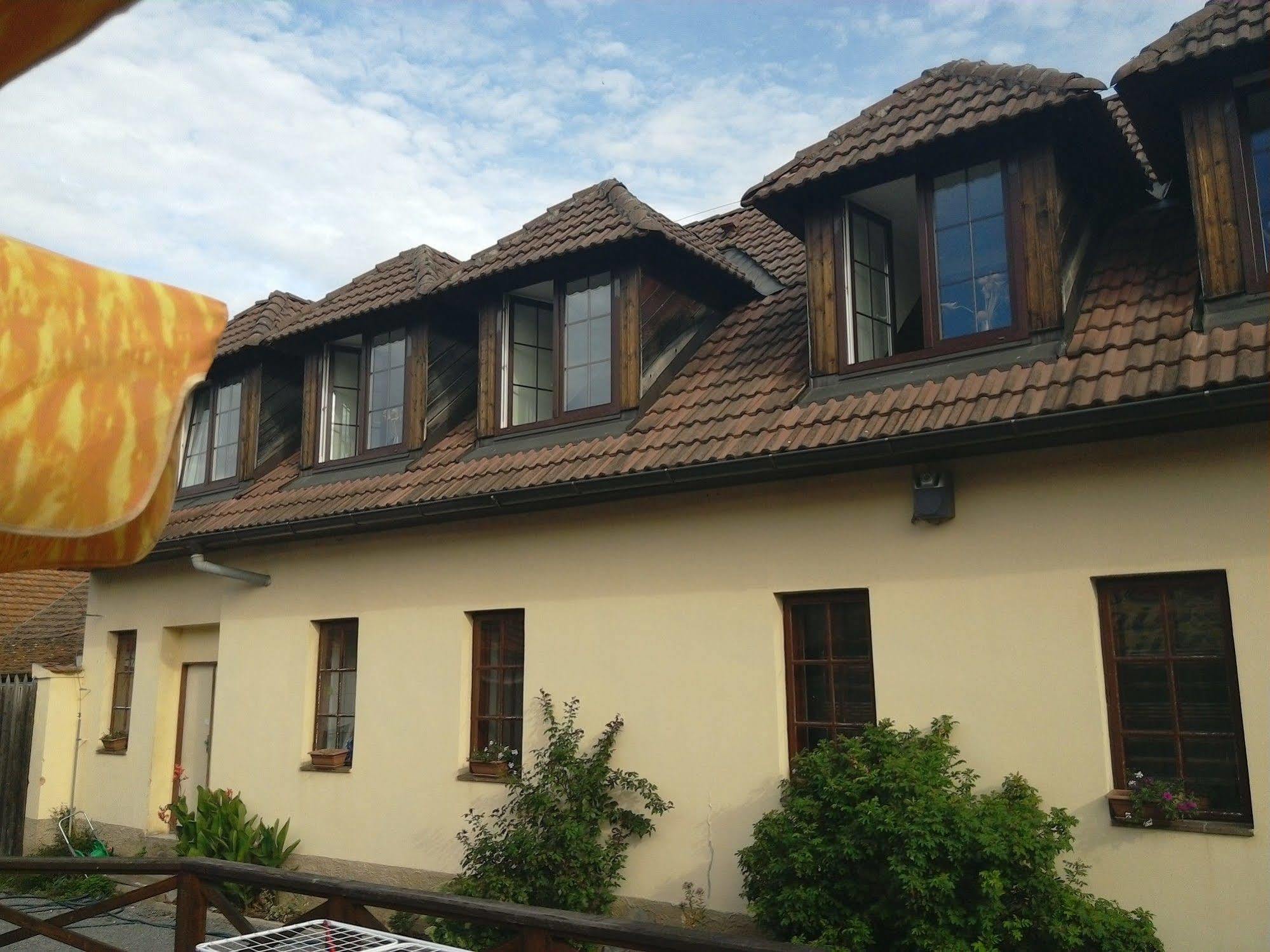 Penzion Na Jízdárně Stary Plzenec Exterior foto